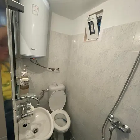 димови 펜션